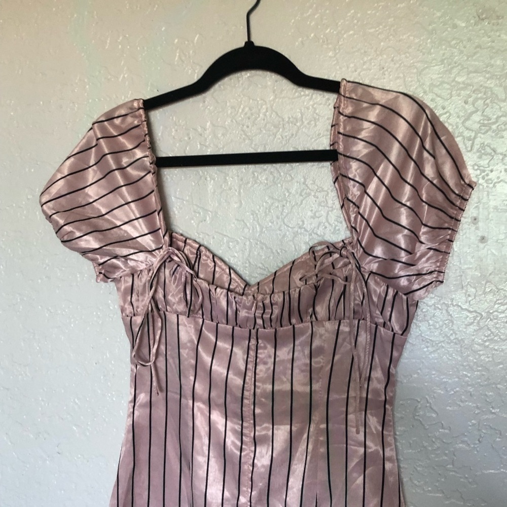 Pink stripe bubble, sweetheart line dress - Picture 5 of 8